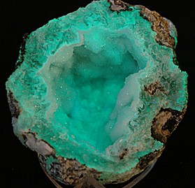 TRANCAS GEODE FLUORESCENT 2